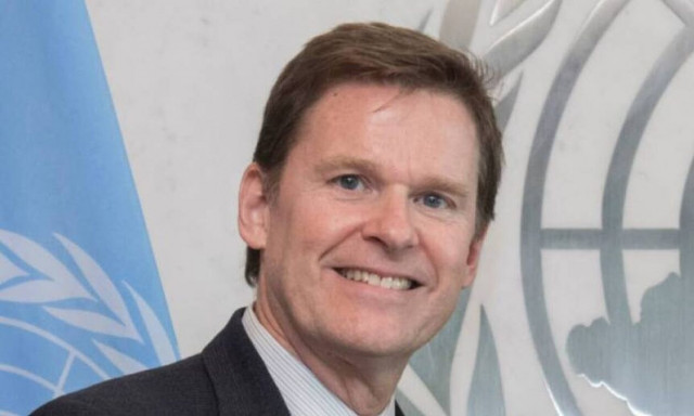 Ενοχλημένη η Λευκωσία από τις αναφορές της «Γενί Ντουζέν» για τον Κόλιν Στιούαρτ