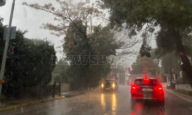 Καιρός: Χαλάζι στην Αττική - Μέχρι πότε θα διαρκέσει η κακοκαιρία