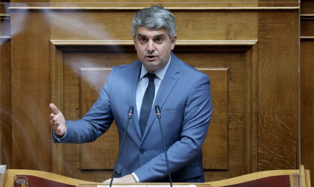 Κωνσταντινόπουλος: Ο Τσίπρας είναι μέγας χορηγός του Μητσοτάκη - Γιατί έκανε την πρόταση μομφής;