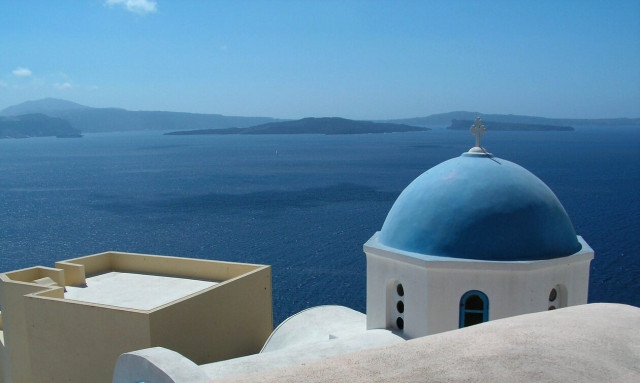 Guardian: Βρετανός γεωφυσικός προειδοποιεί για το υποθαλάσσιο ηφαίστειο της Σαντορίνης