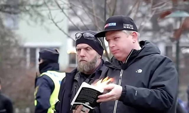 Σουηδός βουλευτής προς Τουρκία: Θα κάψουμε άλλα 100 Κοράνια