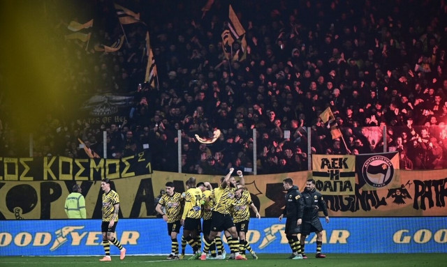 Super League, ΑΕΚ – Άρης 3-0: «Πέταξε» στην κορυφή ο «Δικέφαλος»!