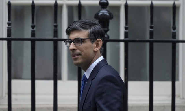 Ο Σούνακ έδιωξε τον πρόεδρο του Συντηρητικού Κόμματος Ζαχάουι για… φορολογικές υποθέσεις