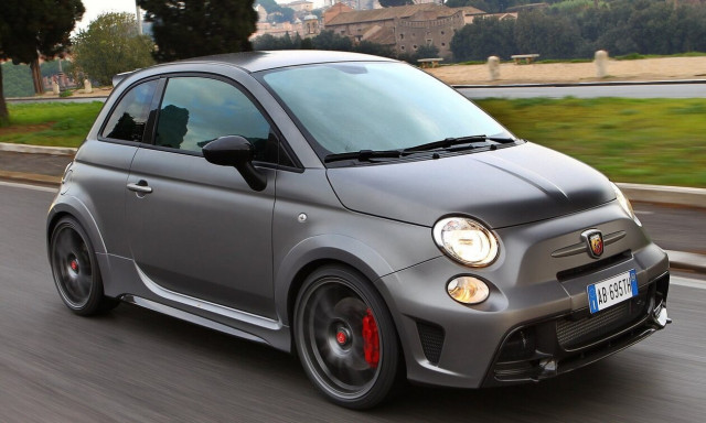 Abarth 695 biposto: Όταν η Abarth δημιουργούσε το μικρότερο supercar του κόσμου