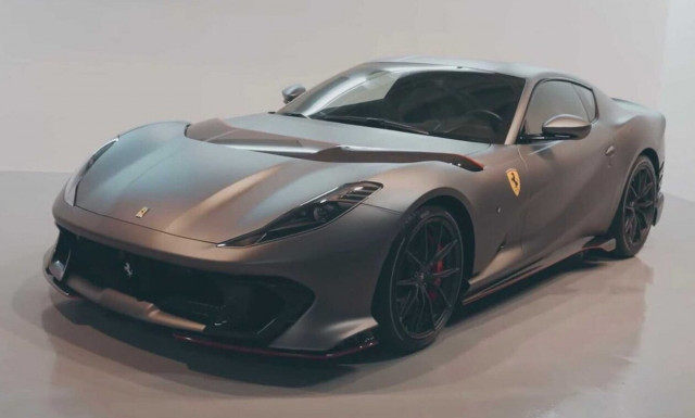 O Carlos Sainz αγόρασε την δική του Ferrari 812 Competizione
