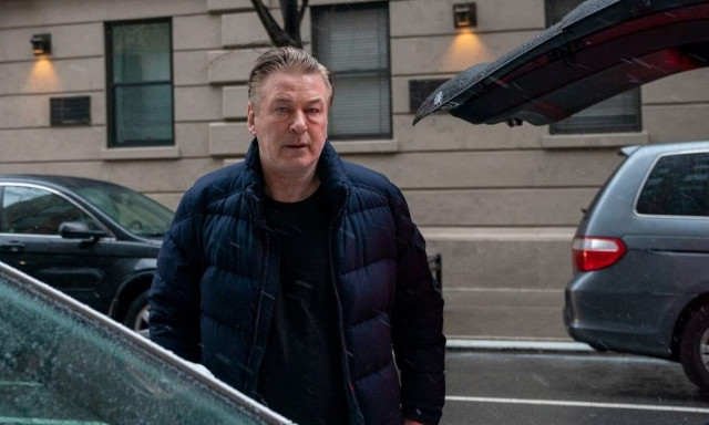 Άλεκ Μπάλντουιν: Κατηγορείται επίσημα για ανθρωποκτονία από αμέλεια