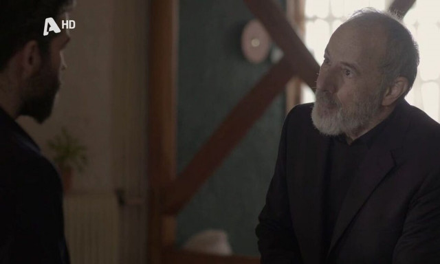 Σασμός: Ο Σταύρος αποκαλύπτει στον Παύλο πως η Αργυρώ και ο Αστέρης έχουν σχέση