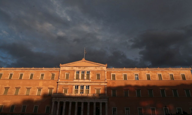 Performing artists amendment passes in Greek Parliament