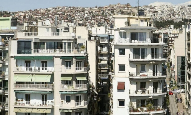 Στην Ελλάδα, το 74,2% των ενοικιαστών δαπανά άνω του 40% του εισοδήματος για την κατοικία του