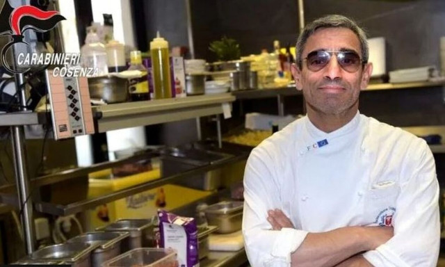 Γαλλία: Καταδικασμένος δολοφόνος της ιταλικής μαφίας ζούσε ως μάγειρας σε πιτσαρία