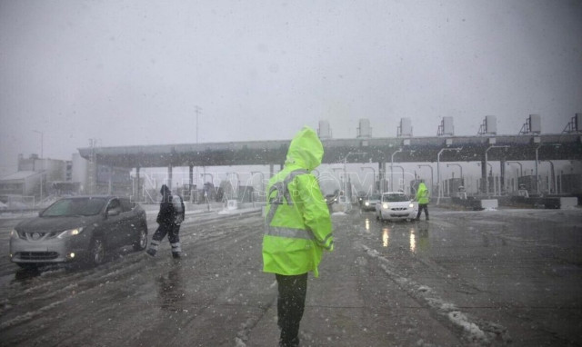 Κακοκαιρία Μπάρμπαρα: Έκλεισε η Αθηνών - Λαμίας από τις Ράχες Φθιώτιδας μέχρι το Κάστρο Βοιωτίας