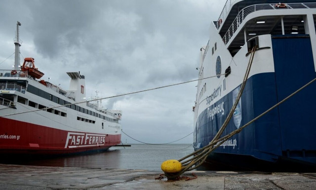 Κακοκαιρία Μπάρμπαρα: Απαγόρευση απόπλου από Πειραιά, Ραφήνα και Λαύριο