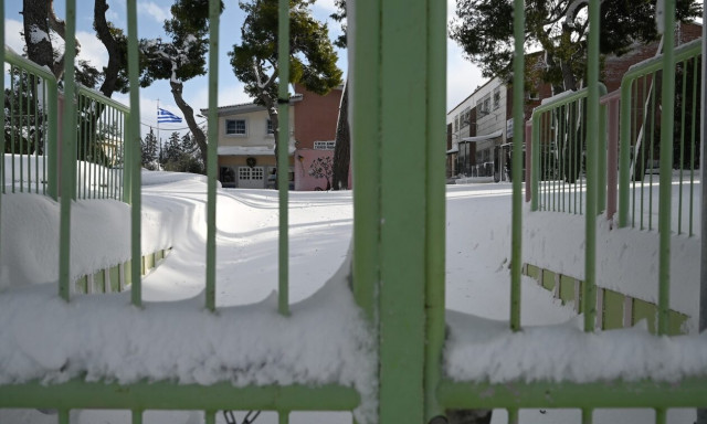 Κακοκαιρία Μπάρμπαρα: Κλειστά σχολεία τη Δευτέρα - Σε ποιες περιοχές δεν θα λειτουργήσουν