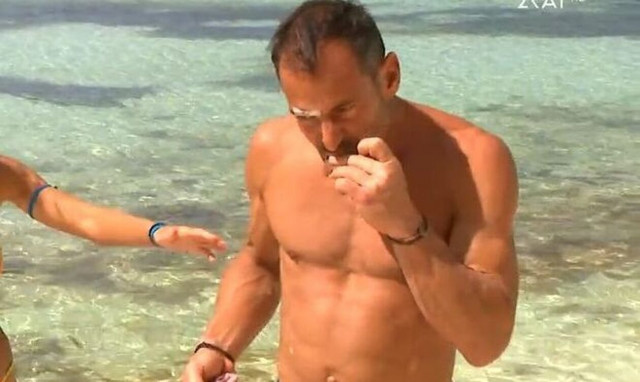 Survivor All Star: Ο Σώζων έφαγε ωμό σαλάχι - Αηδίασαν οι συμπαίκτες του