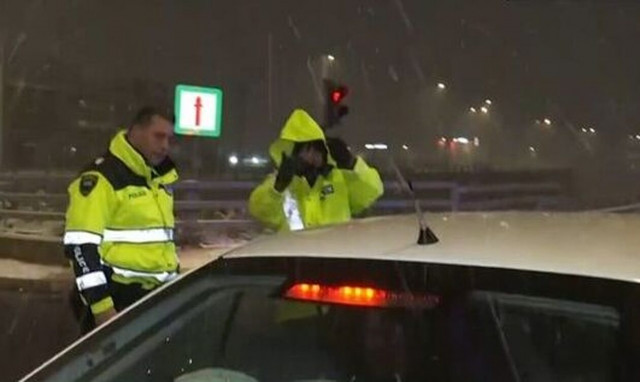 Έξαλλος αστυνομικός με εταιρία που καλούσε εργαζομένους στην δουλειά: «Αυτό είναι ανευθυνότητα»