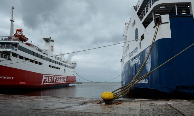 Ferries remain docked at ports due to strong winds