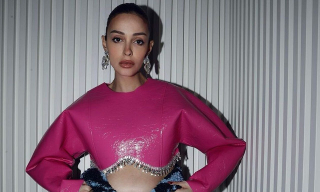 Ελένη Φουρέιρα: «Κρατάω ζεστή τη φουσκωμένη μου κοιλιά από την Μπάρμπαρα»