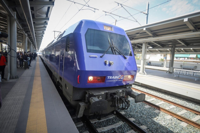 Κακοκαιρία Μπάρμπαρα: Ακινητοποιήθηκε αμαξοστοιχία στη Μαλακάσα - Ταλαιπωρία για 100 επιβάτες