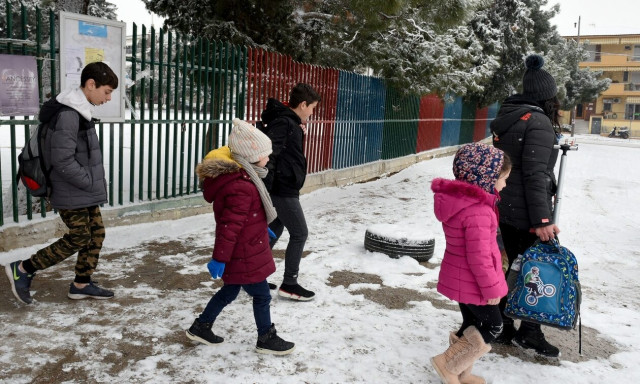 Κακοκαιρία Μπάρμπαρα: Κλειστά τα σχολεία και την Τρίτη; Το μεσημέρι η απόφαση