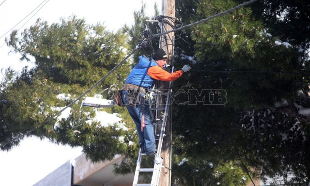 Κακοκαιρία Μπάρμπαρα: Προβλήματα ηλεκτροδότησης σε Εύβοια και Πήλιο