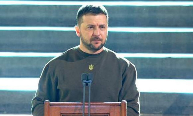 Ουκρανία: Στο Παρίσι ο Ζελένσκι - Η ομιλία στη βρετανική βουλή και η συνάντηση με τον Κάρολο