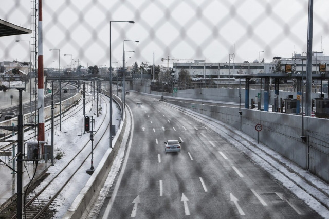 Κακοκαιρία «Μπάρμπαρα»: Κανονικά η κυκλοφορία βαρέων οχημάτων στην Αττική Οδό