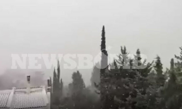 Κακοκαιρία Μπάρμπαρα: Χιόνια στα Σπάτα αλλά ανοιχτά τα σχολεία