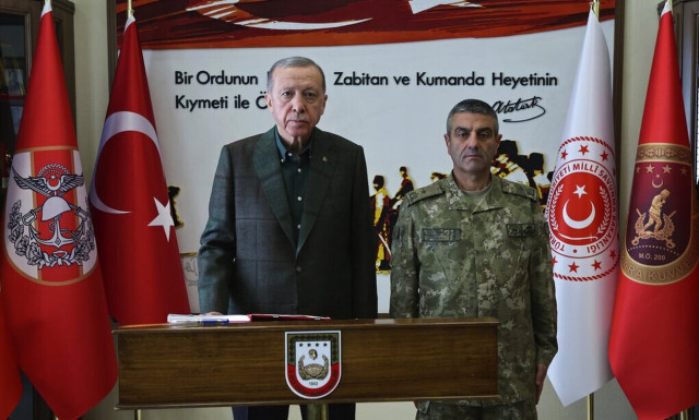 Τουρκία: Η καταστροφή που προκάλεσε ο σεισμός θέτει  «σοβαρές δυσκολίες» για τις εκλογές του Μαΐου