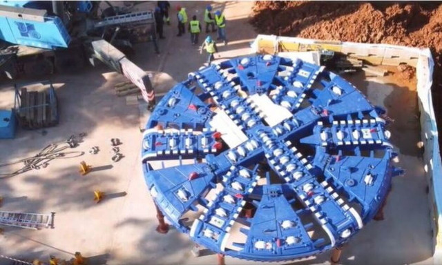 Γεγονός ο πρώτος μετροπόντικας της Γραμμής 4 του Μετρό στην Αθήνα - Τα πρώτα πλάνα