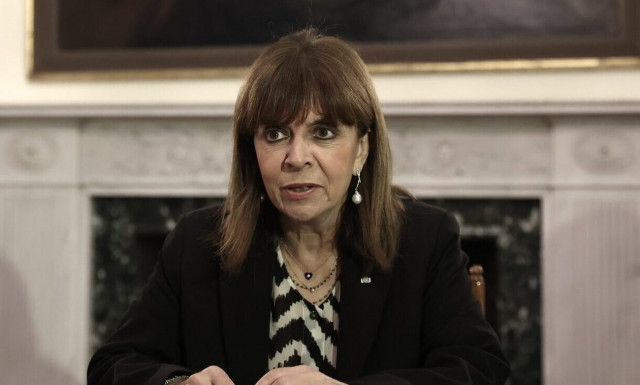 President Sakellaropoulou visits Liquefied Natural Gas Terminal in Revythoussa