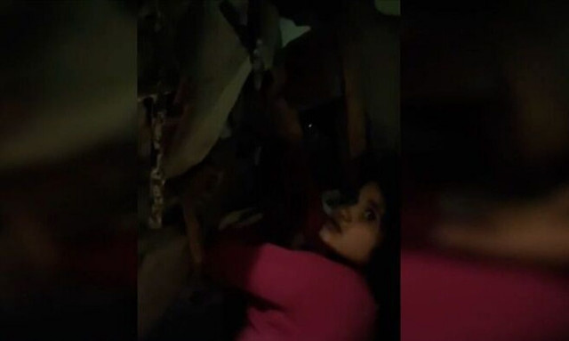 Σεισμός στην Τουρκία: Η ΕΜΑΚ απεγκλωβίζει μικρό παιδί από τα συντρίμμια