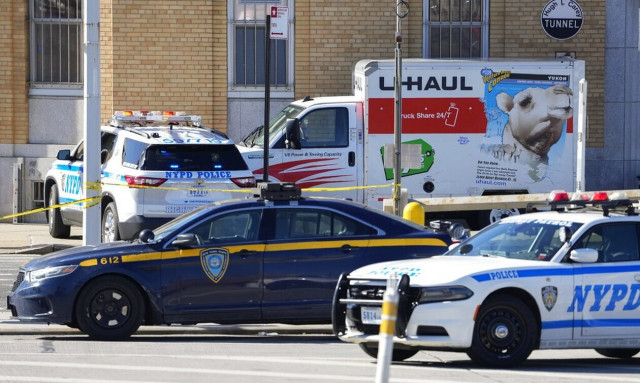 ΗΠΑ: Φορτηγάκι παρέσυρε δικυκλιστές και πεζούς στο Μπρούκλιν