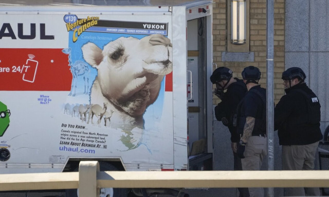 Κυνηγητό δράστη στο Μπρούκλιν: Ανέβηκε πεζοδρόμιο και χτύπησε τρία άτομα