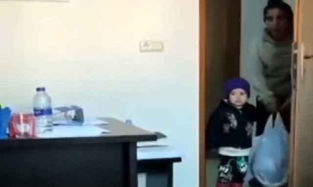 Μωρό στην Τουρκία συναντάει τον πατέρα του