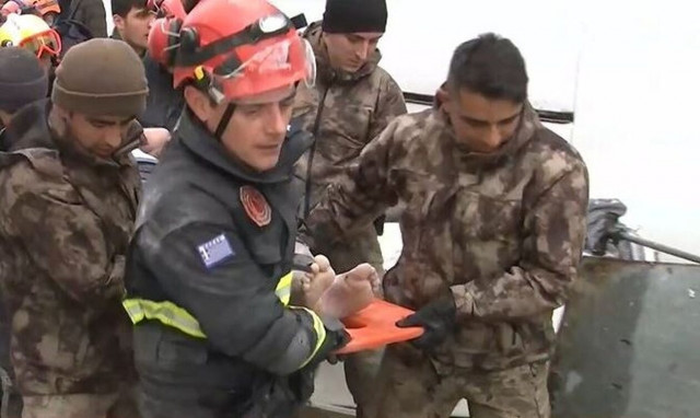 Σεισμός στην Τουρκία: «Η περιοχή μύριζε θάνατο» - Συγκλονιστικές περιγραφές ανδρών της ΕΜΑΚ