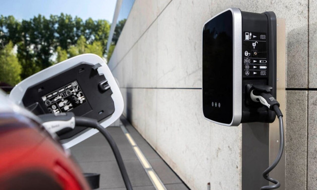 Δείτε πως η Google θα φορτίζει γρήγορα το ηλεκτρικό σας αυτοκίνητο