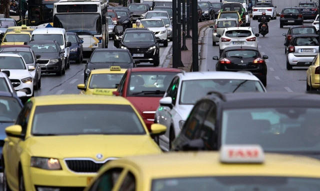 Κίνηση τώρα: Ταλαιπωρία ο Κηφισός, καθυστερήσεις στο κέντρο - Ποιες περιοχές να αποφύγετε