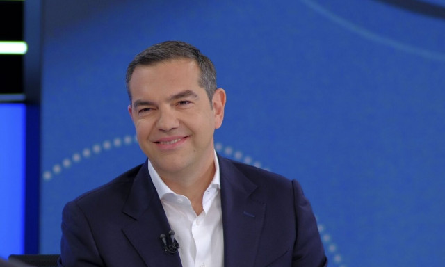 Ο Τσίπρας επιλέγει τα «παράλληλα debate» με τον Μητσοτάκη