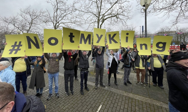 Βρετανία: Ο βασιλιάς Κάρολος αντιμέτωπος με αντιμοναρχικούς διαδηλωτές