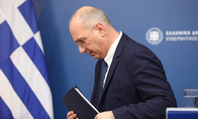 Οικονόμου: Ο κ. Τσίπρας, για να διαχειριστεί την απόρριψή του από τον ελληνικό λαό, γίνεται γραφικός