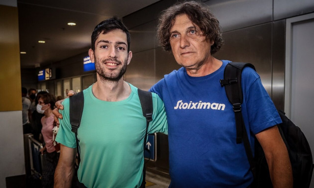 Μίλτος Τεντόγλου: «Και ξυπόλυτος θα πηδούσε καλά», λέει ο προπονητής του