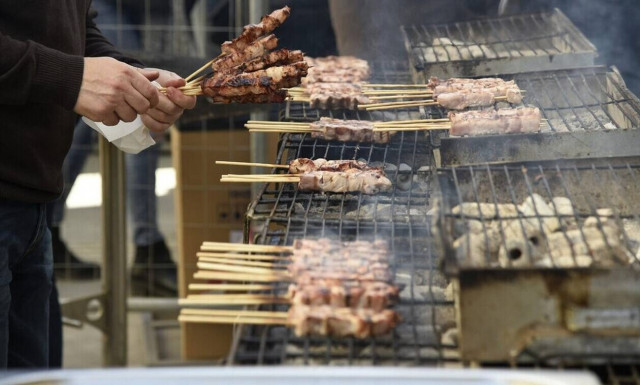 Τσικνοπέμπτη: Μπριζόλες από... χρυσάφι - Μέχρι 80 ευρώ το ribeye