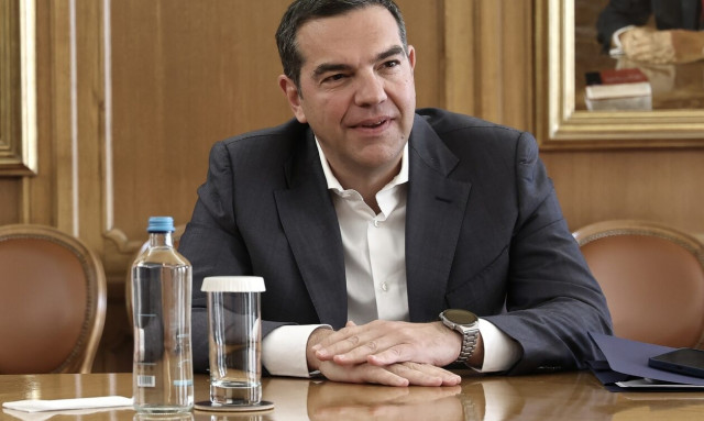 Τσίπρας: Με τσουνάμι πλειστηριασμών η κοινωνική αστάθεια θα γίνει οικονομική