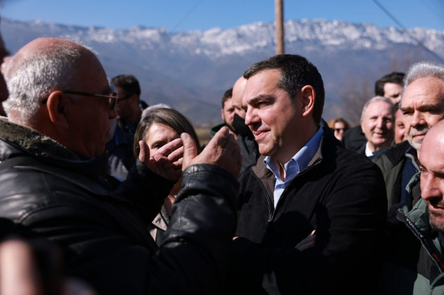 Τσίπρας από Τρίκαλα: «Αυτό που συντελείται τον τελευταίο ενάμιση χρόνο είναι μια μεγάλη ληστεία»