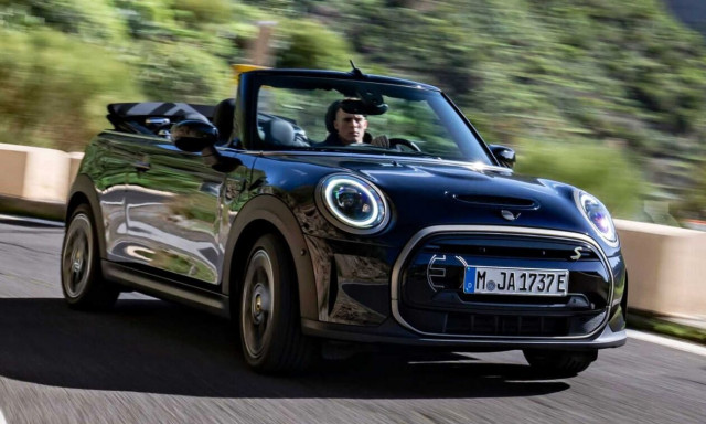 Το πρώτο ηλεκτρικό κάμπριο είναι ένα Mini