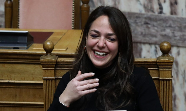 Δόμνα Μιχαηλίδου: «Θα έβγαινα με πολιτικό μου αντίπαλο»