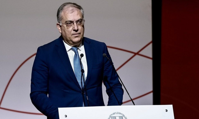 Θεοδωρικάκος για τους αστυνομικούς που έπεσαν εν ώρα καθήκοντος: «Τους οφείλουμε πολλά»