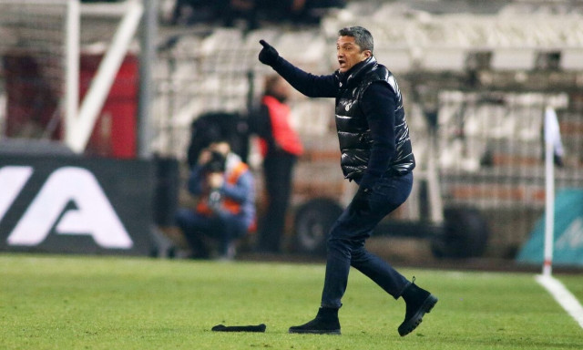 Super League, ΠΑΟΚ – ΑΕΚ: Νέο ξέσπασμα Λουτσέσκου | «Είναι ντροπή αυτή η πίεση στον διαιτητή»