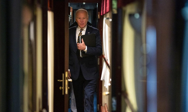 Έφτασε στην Πολωνία ο Μπάιντεν – Ταξίδεψε με τρένο και αεροπλάνο από την Ουκρανία