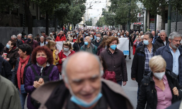 Συντάξεις: Με διπλή αύξηση οι πληρωμές στους συνταξιούχους για τον Μάρτιο